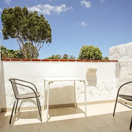 Cozy With Queen-size Bed And Pools, Chaparral 163
